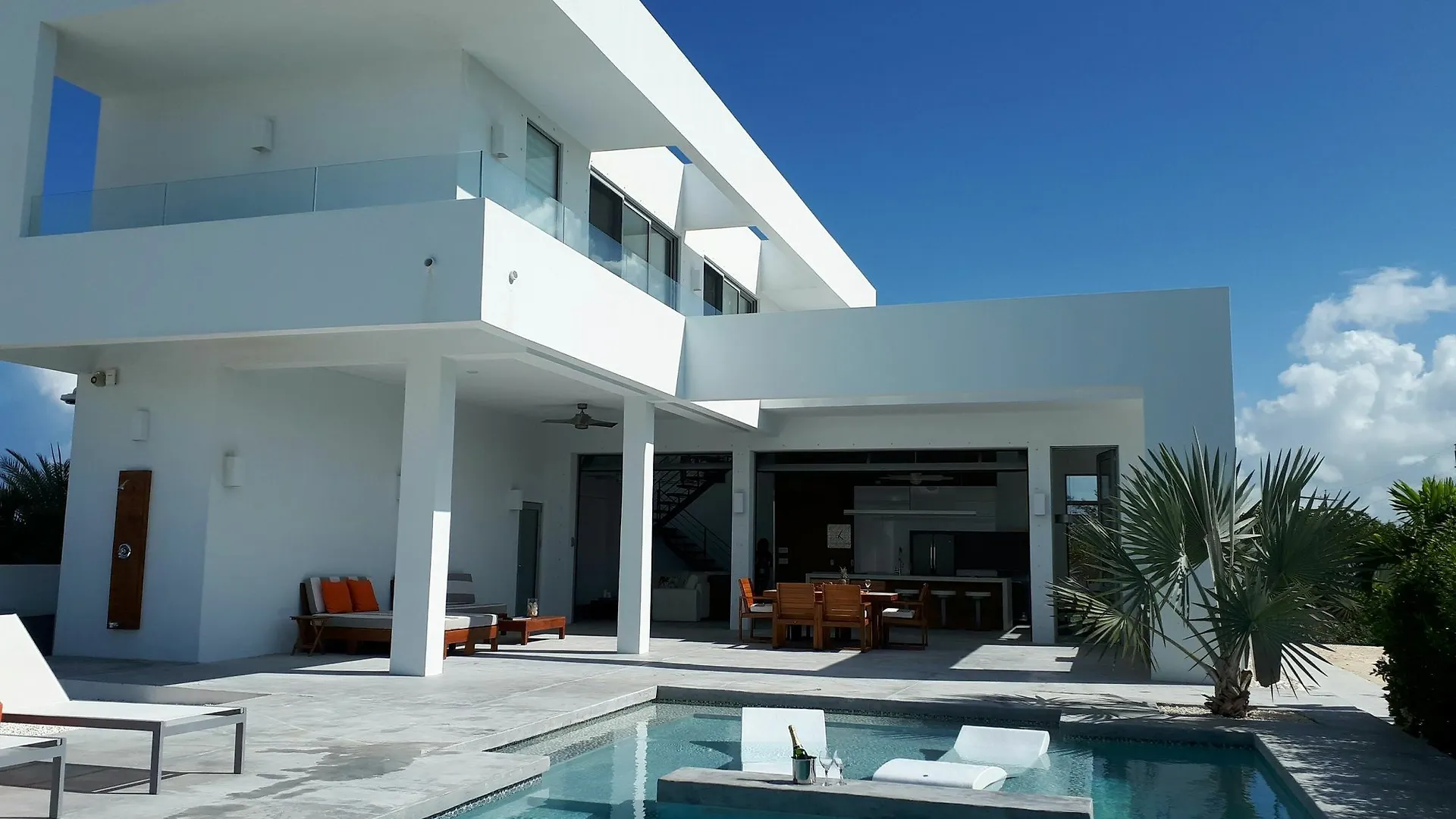 White Villas Resort - 2-Bedroom Private Villa - V6 Long Bay