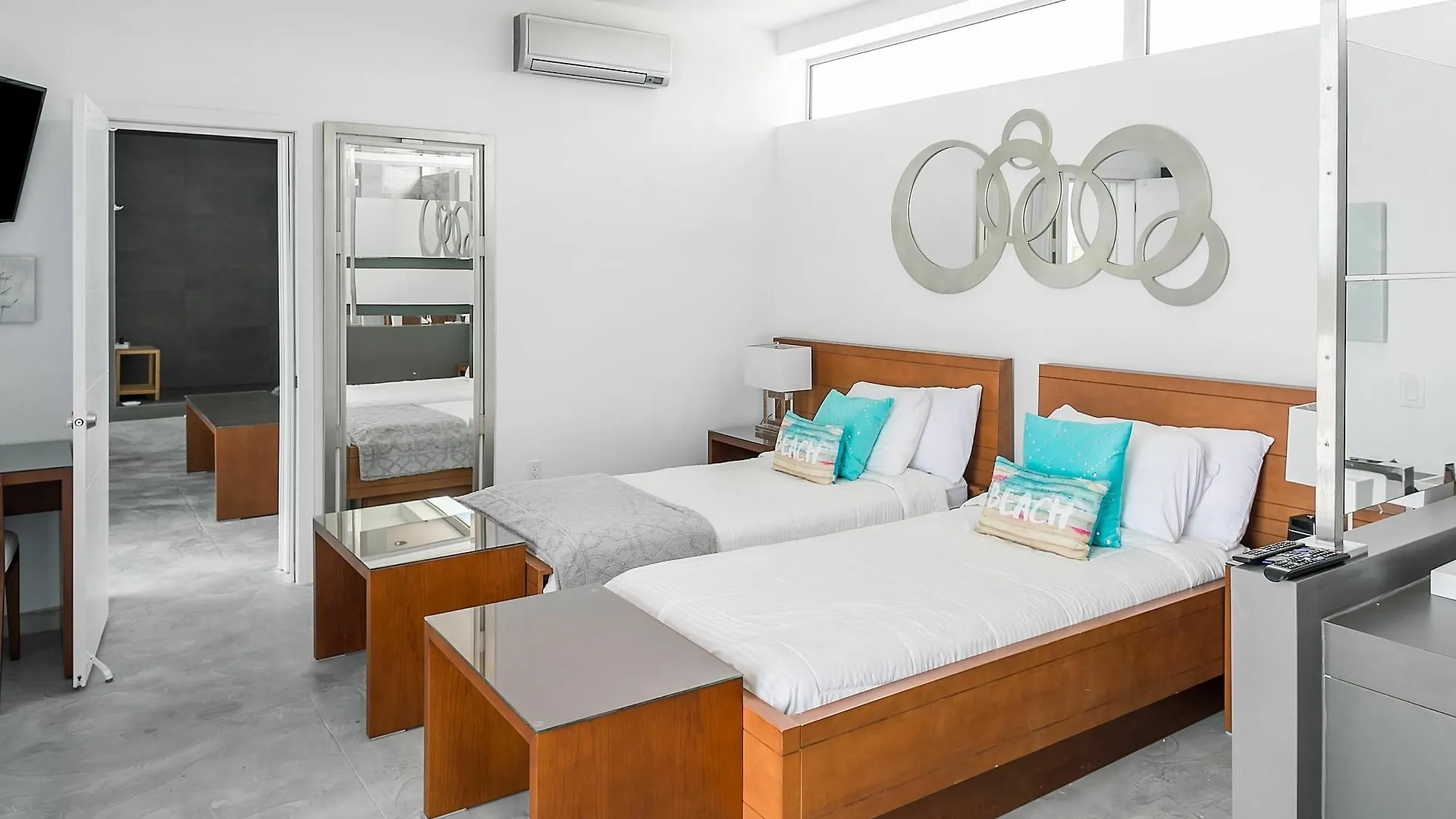 White Villas Resort - 2-Bedroom Private Villa - V6 Long Bay Turks And Caicos Islands